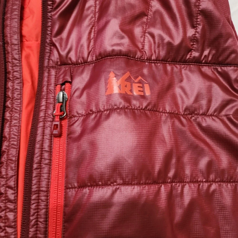 REI Co-Op Puffer Vest Womens Burgundy‎ Zip-Up Outdoor Sz XL 70% Recycled Poly